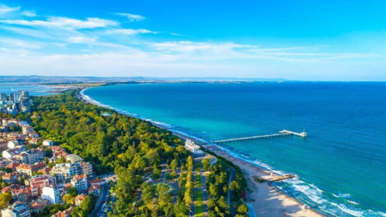 Great Apartment Near The Sea,Central Place! Burgasz Kültér fotó