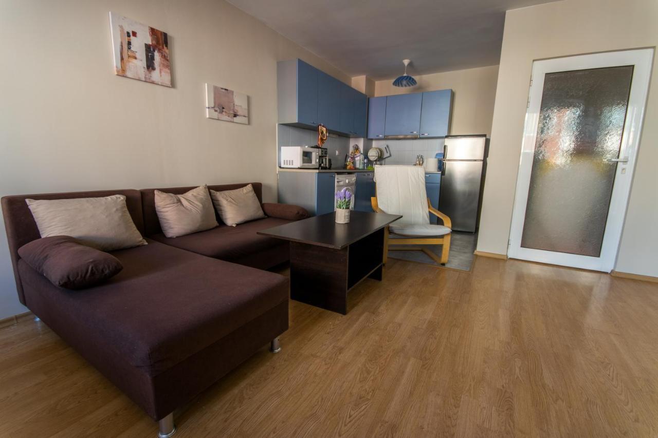 Great Apartment Near The Sea,Central Place! Burgasz Kültér fotó